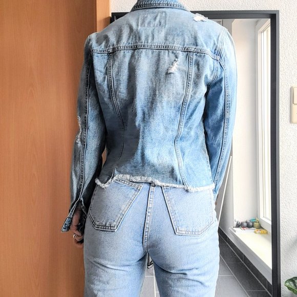 Blank NYC Distressed Blue Denim Cropped Frayed Hem Jean Jacket Size XS - Picture 14 of 16
